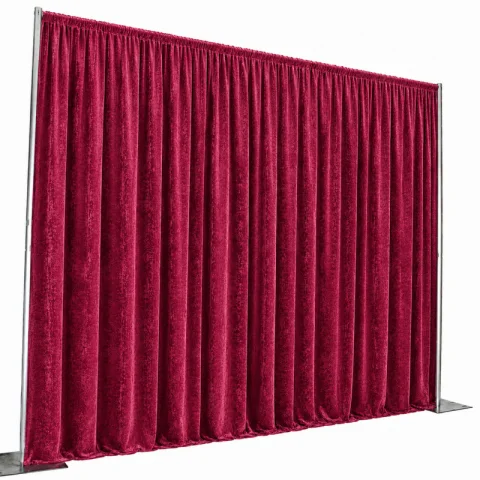 Mur auto-portant avec rideau velours framboise