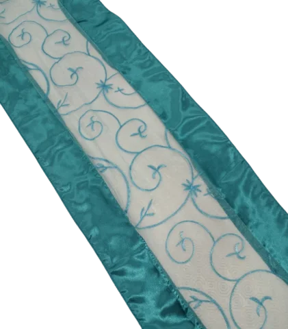 Chemin de table broderie satin turquoise 9 pieds