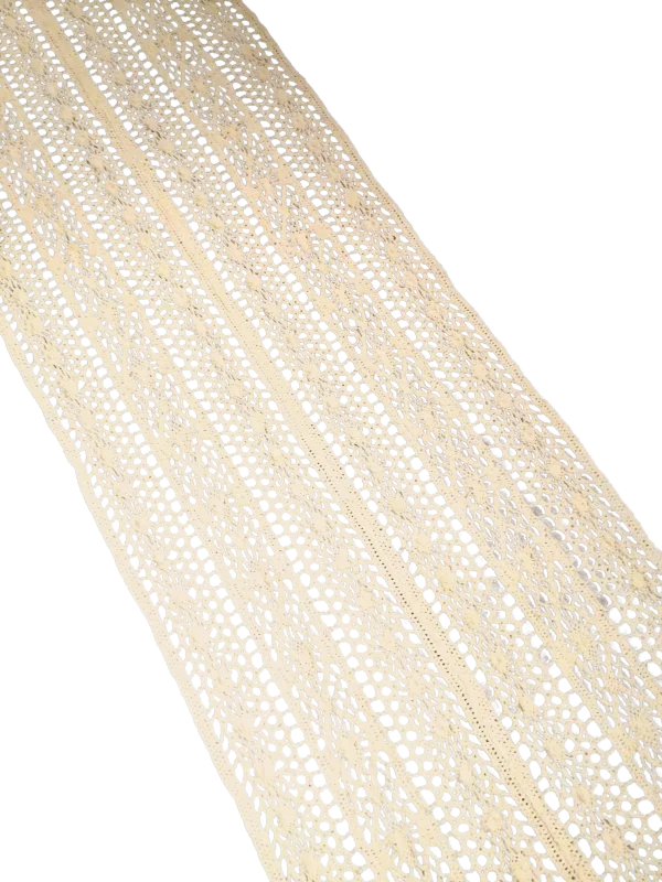 Macramé 8' table runner