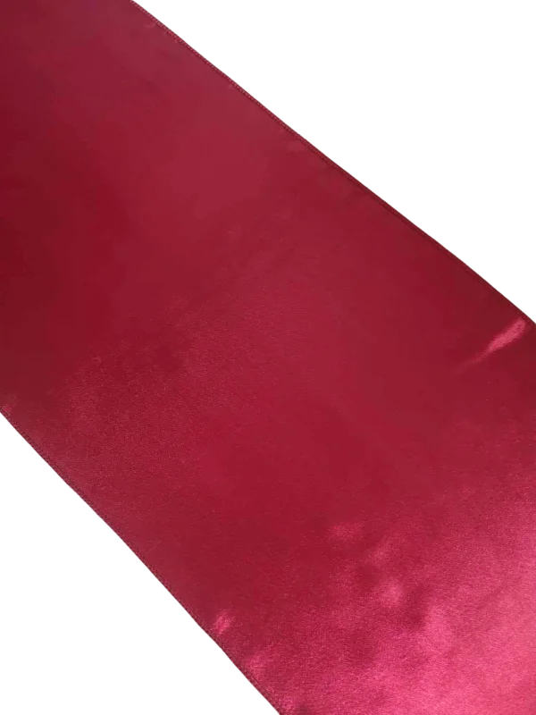 Chemin de table satin framboise 9'