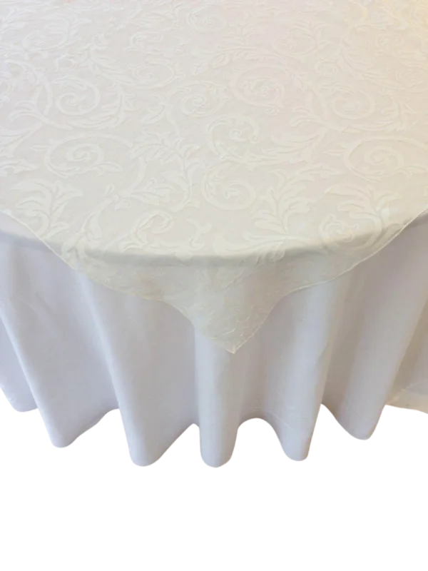 Sur-nappe ivoire en dentelle