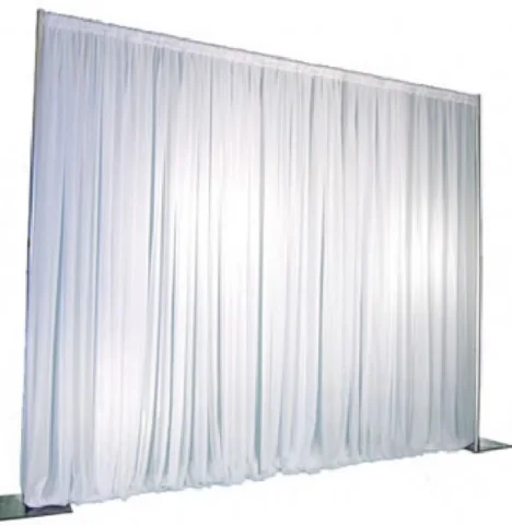 Mur auto-portant avec rideau blanc