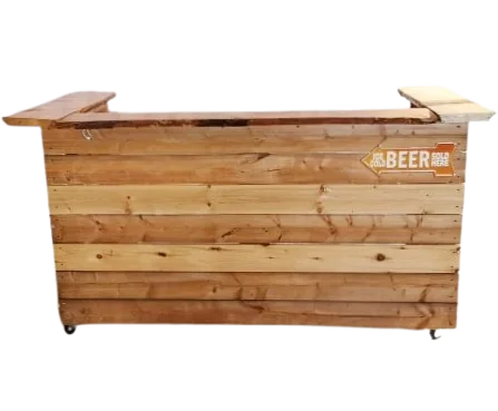Bar rustique en bois avec lumière