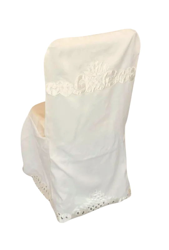 Couvre-chaise ivoire satiné avec broderie