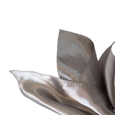 Serviette de table satin argent